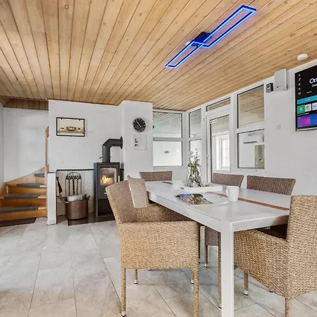Pet Friendly In With Sauna بيت للعطل Blåvand