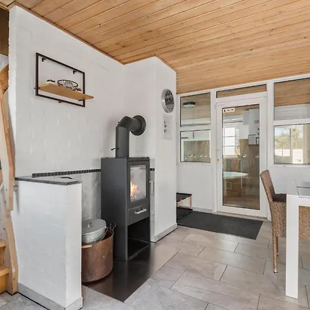 Pet Friendly In With Sauna بيت للعطل