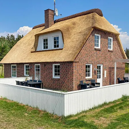 Holiday home Pet Friendly In With Sauna